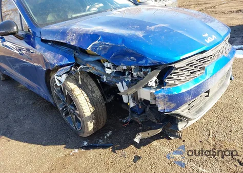 2022 Kia K5 Gt-Line z USA, uszkodzony, nr VIN 5XXG64J29NG099105